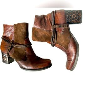 Karma of Charme 39 (8.5) copper heel very very very good condition made in 🇮🇹